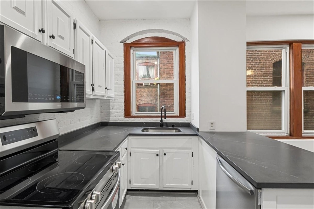 39 Kent St, Brookline Village