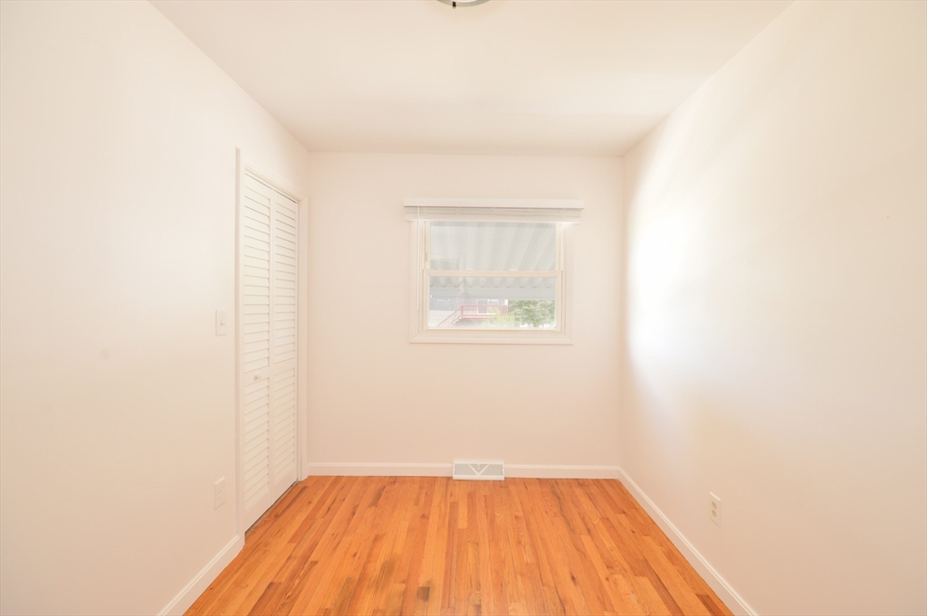 42 Buttonwood Rd, Bliss Corner