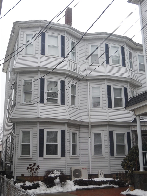 1226 North Main St, Fall River
