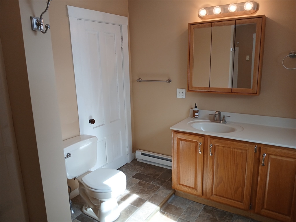 15 Trafalgar Sq, Barre