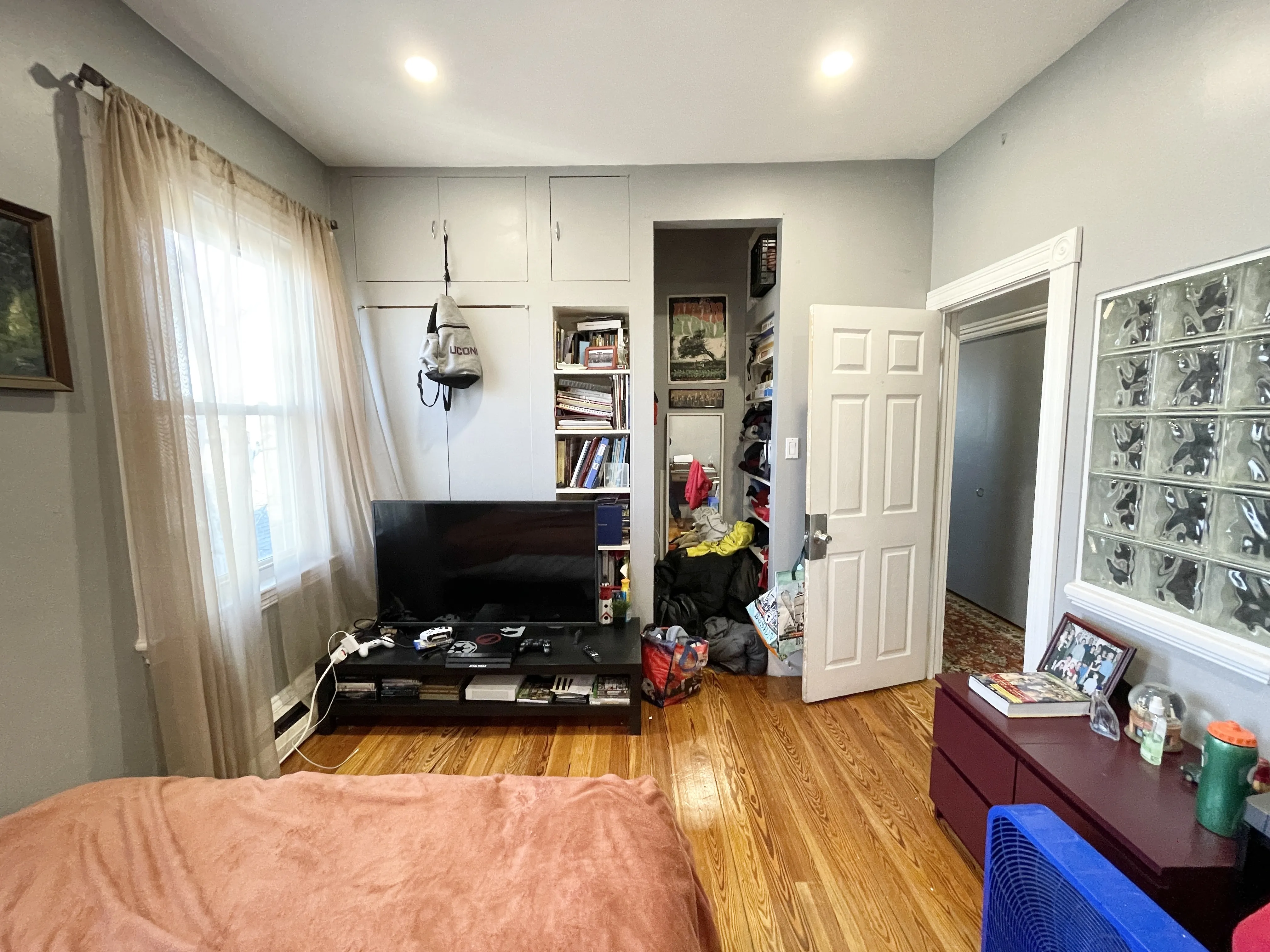 18 Sunset St, Mission Hill