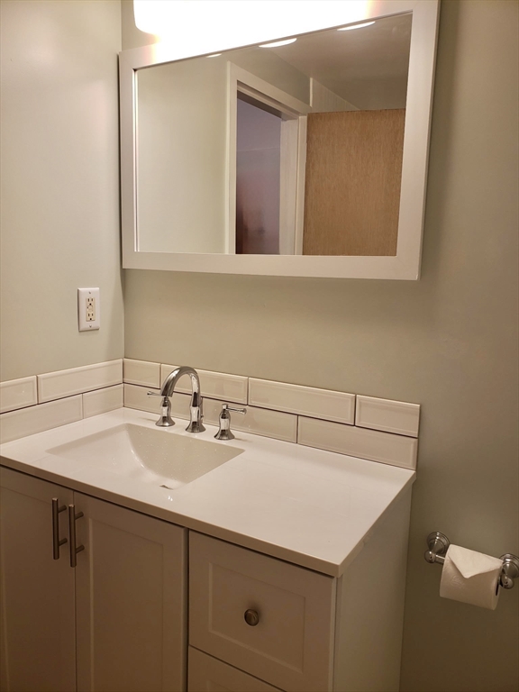 200 Swanton, Winchester