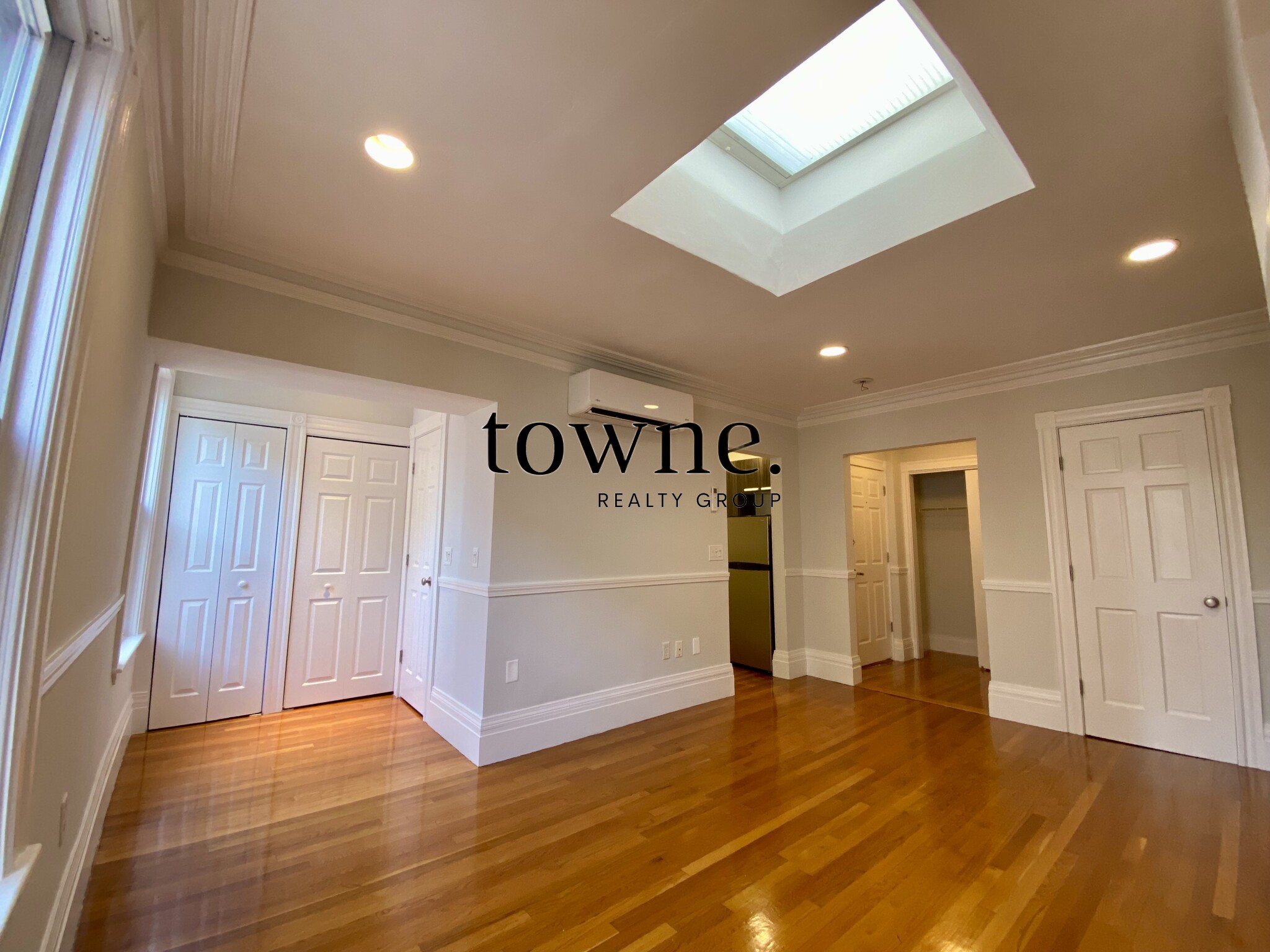 254 Newbury St, Back Bay