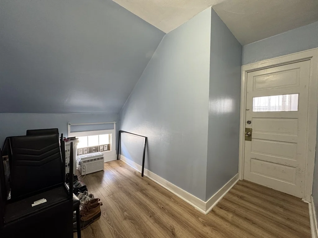 631 Walnut St, Fall River