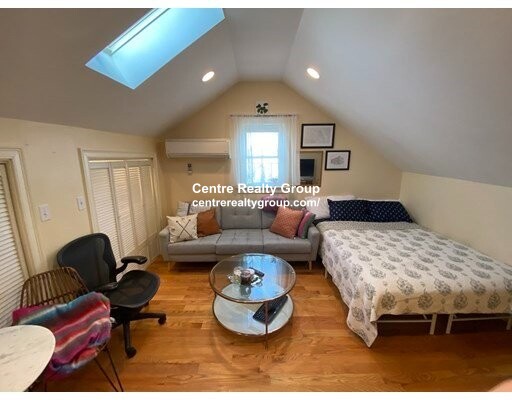 19 Chestnut Hill Ave, Brighton