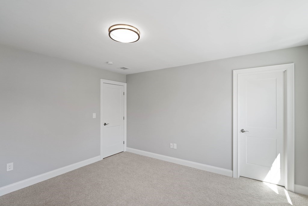 17 Monroe St, Norwood