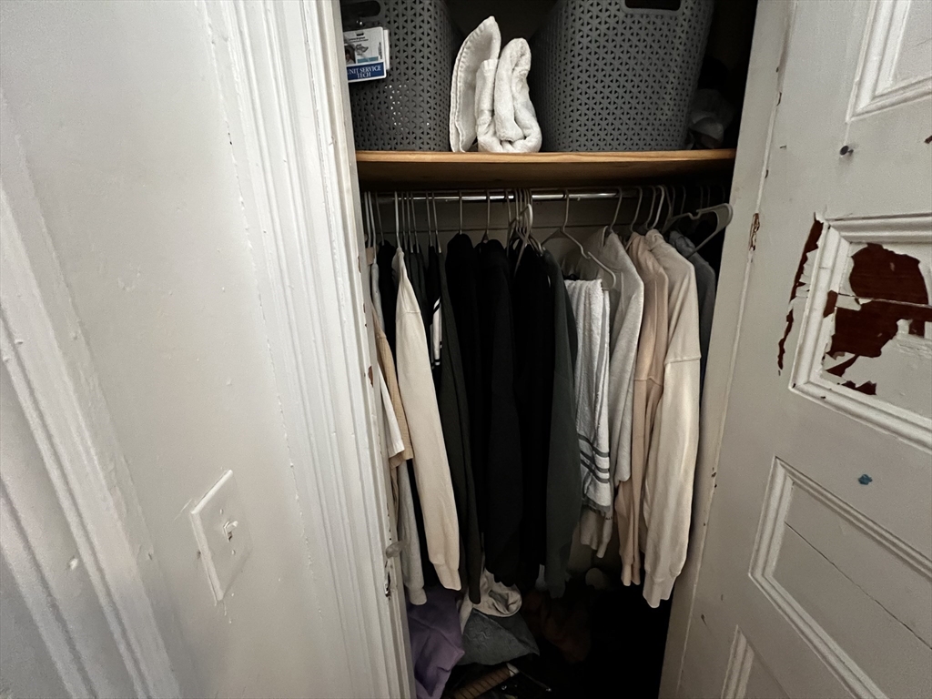 34 Cherokee St, Mission Hill