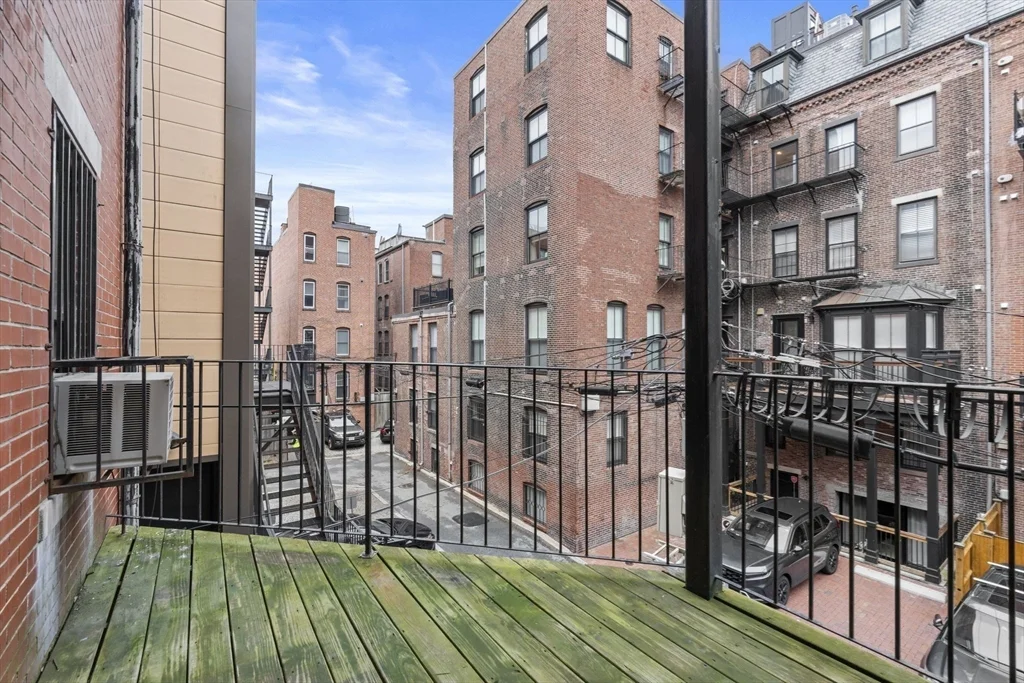 18 East Springfield St, Harrison Lenox