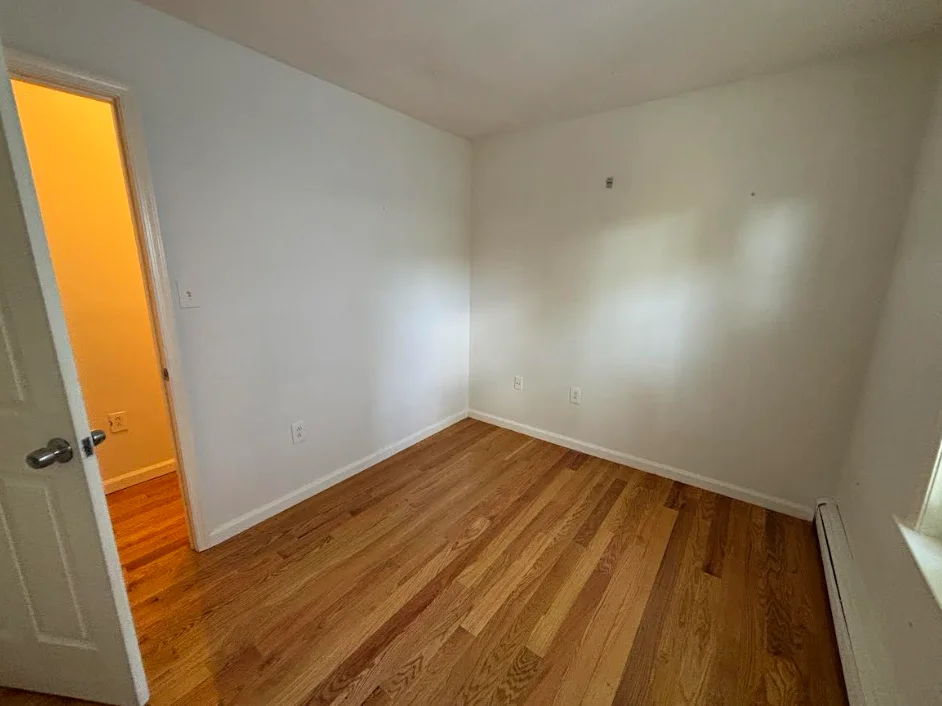 9 Irving St, West Medford