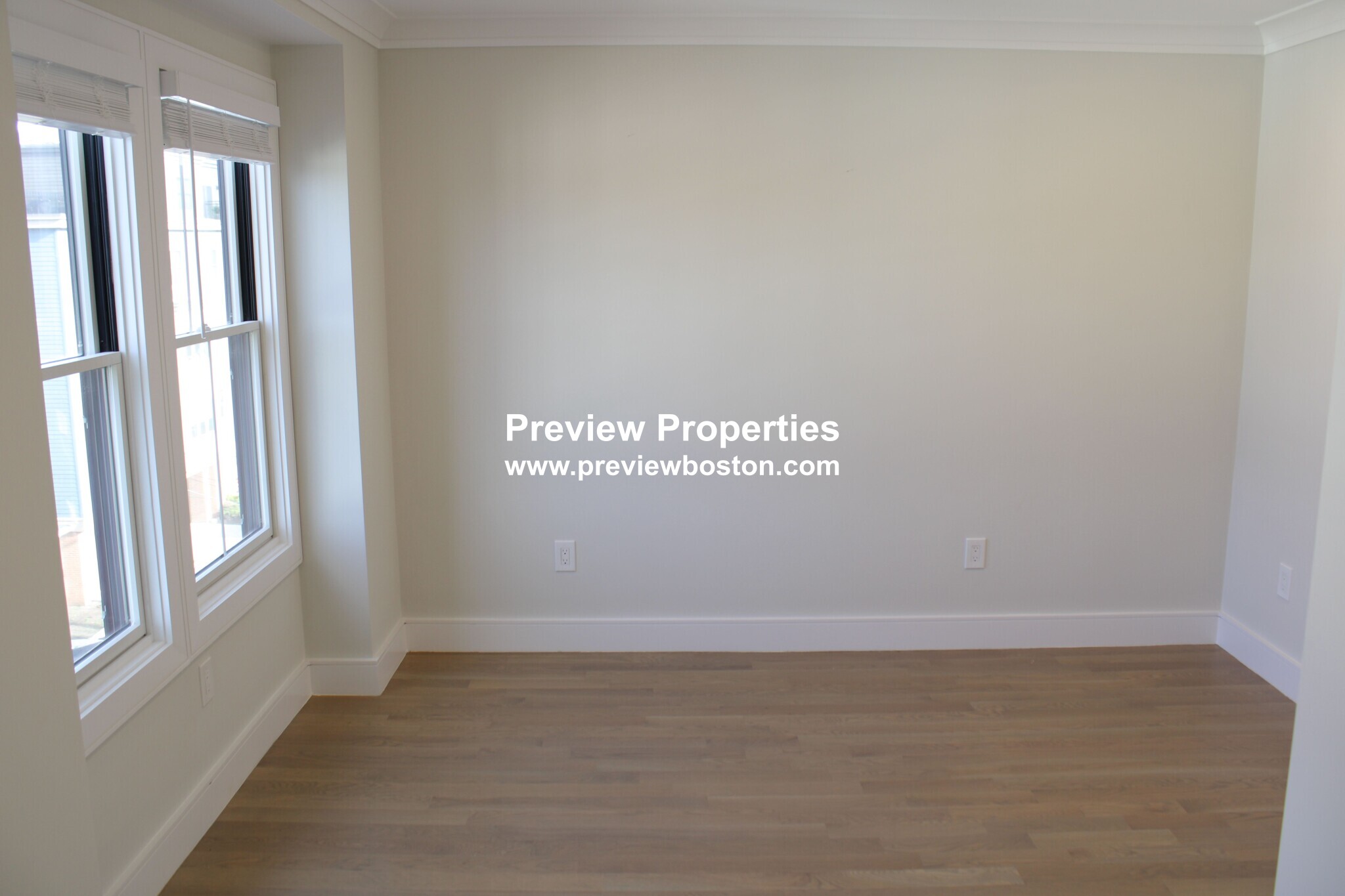 303 Maverick St, East Boston