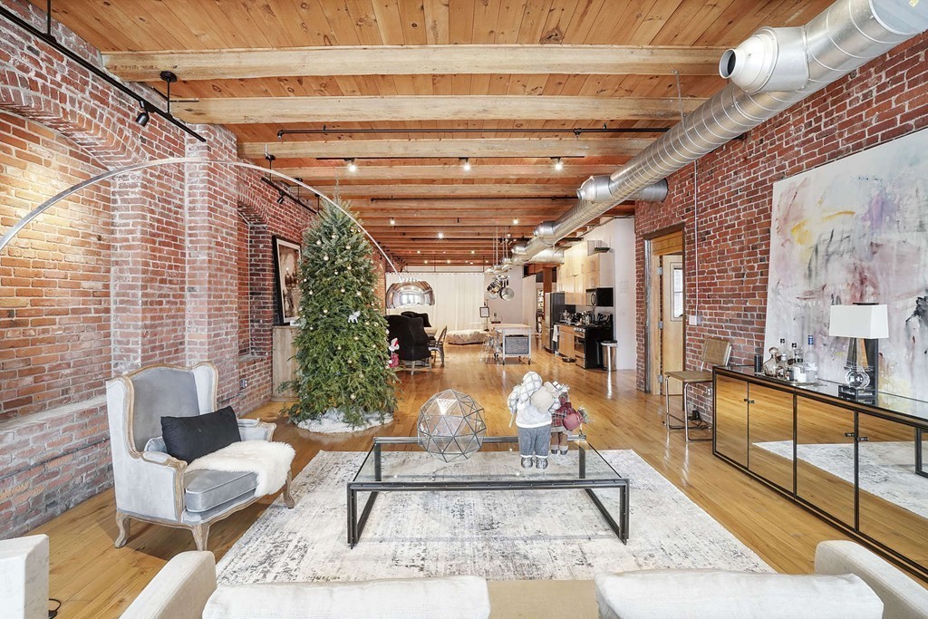 21 Wormwood St, South Boston