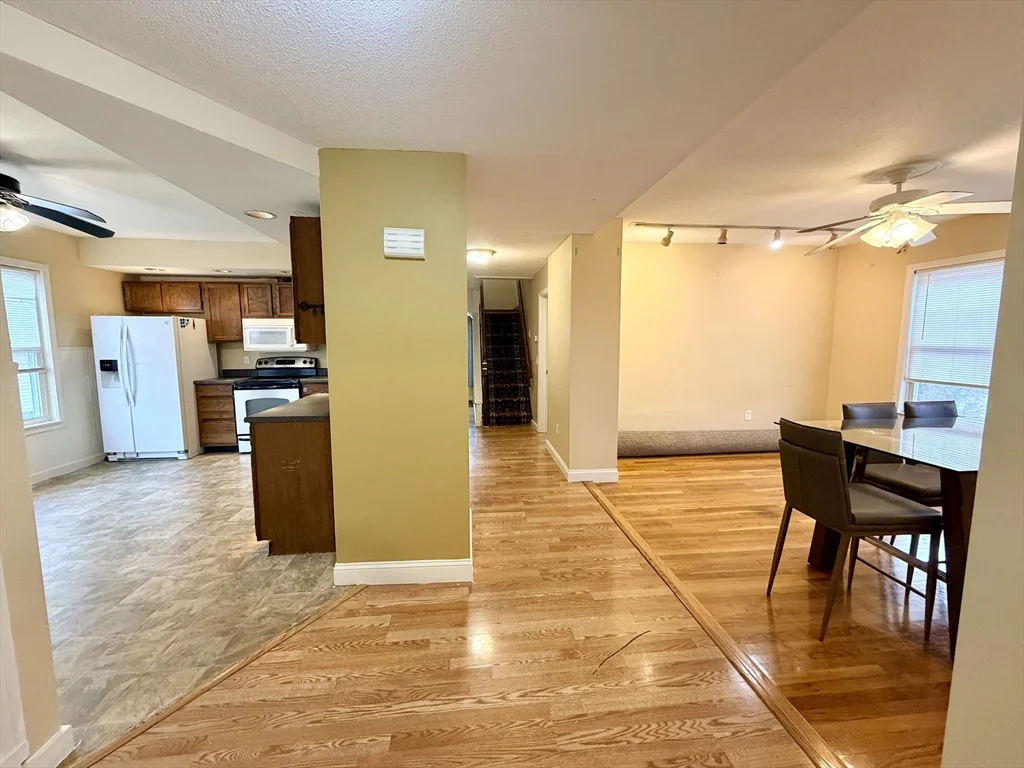 59 Whitney Ave, Centralville