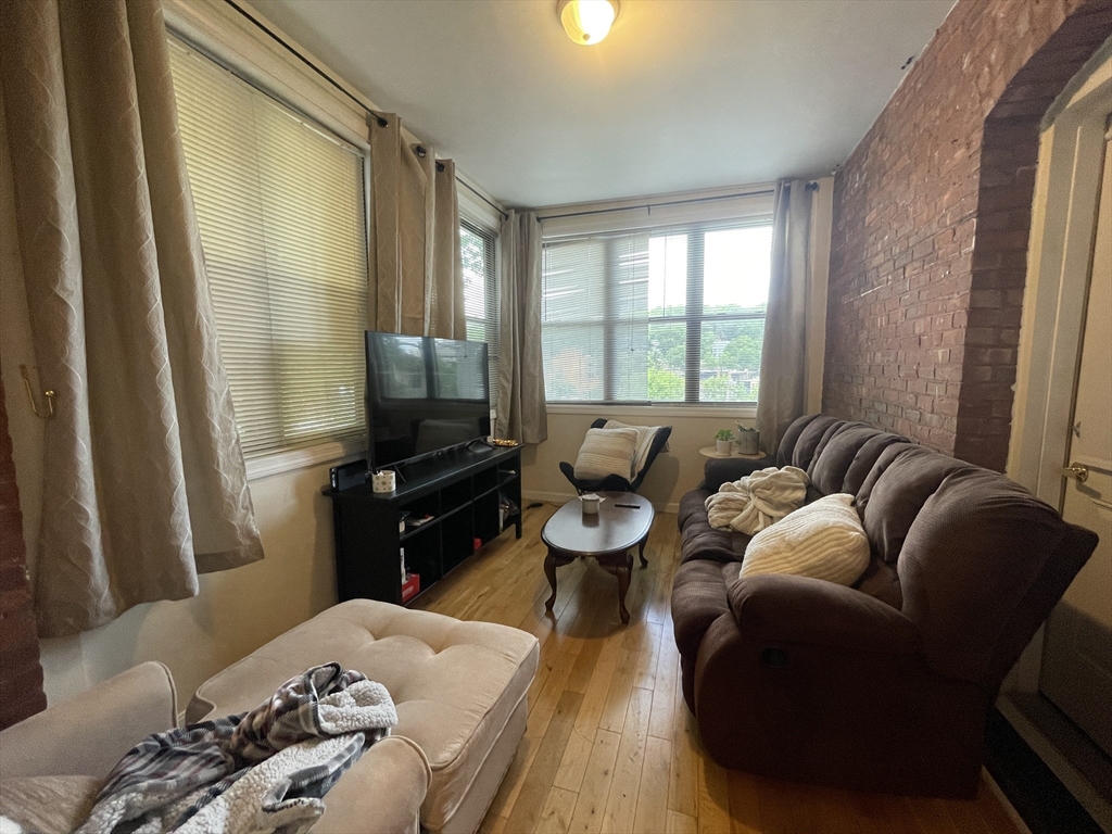 191 Winthrop Rd, Aspinwall Hill