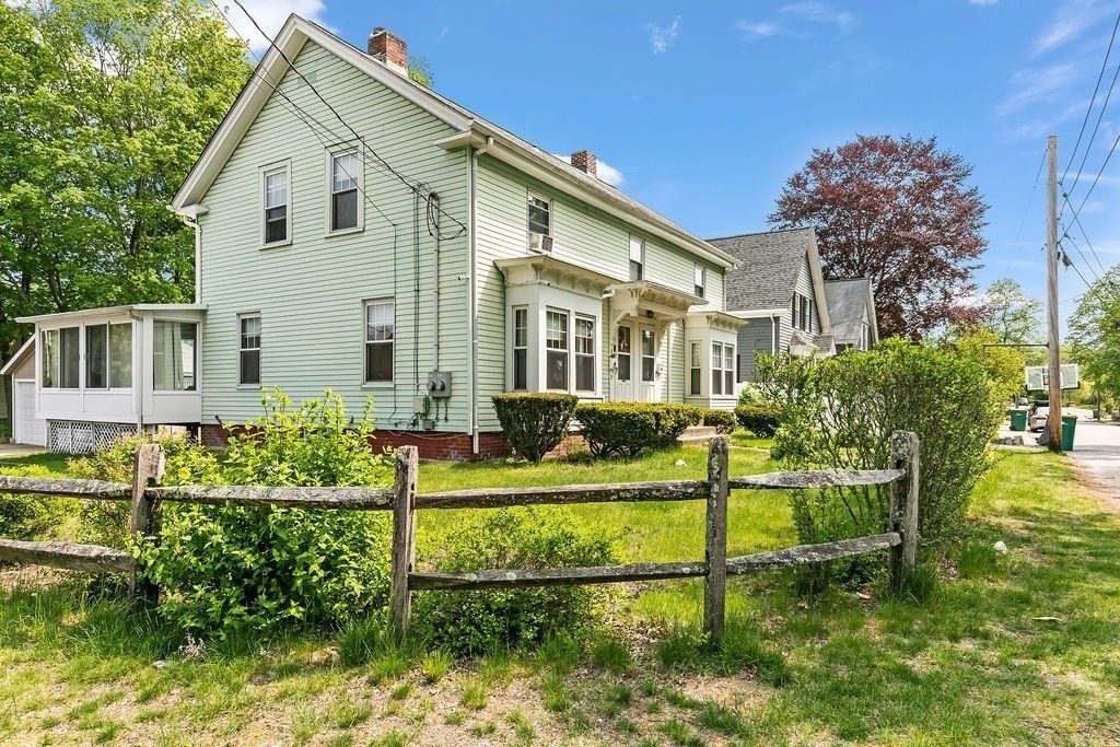 10 Cottage St, Attleboro Falls