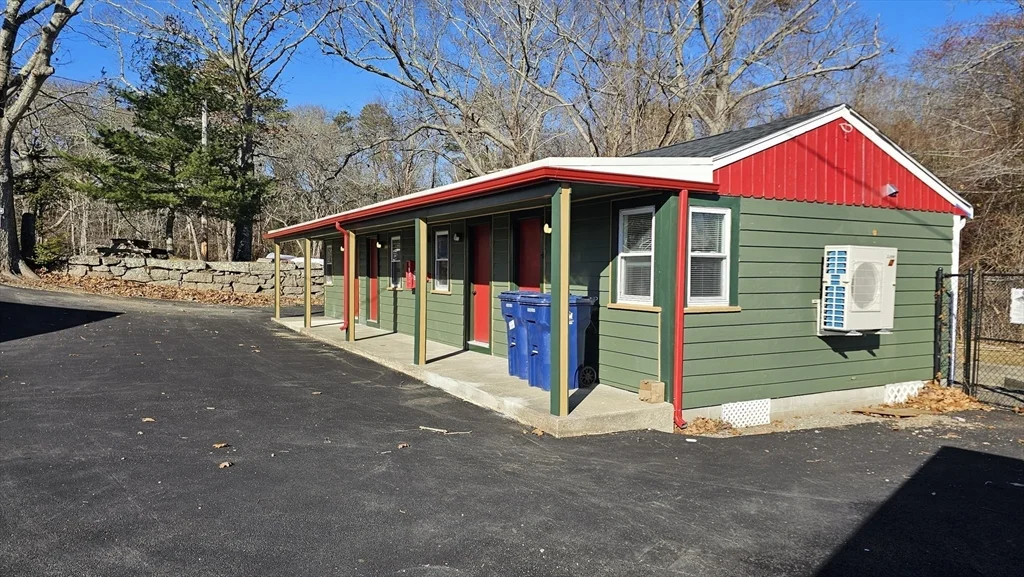 825 Scenic Hwy, Bourne