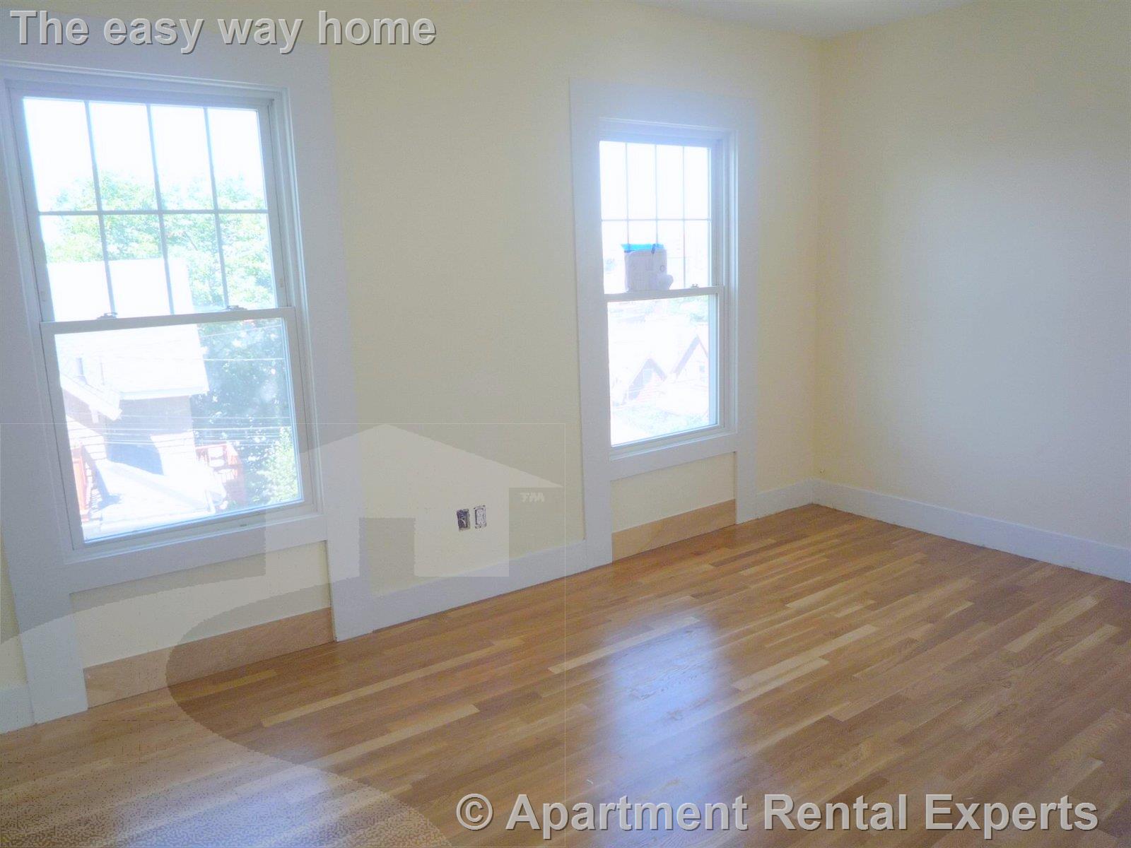 14 Rockland Pl, Malden Center