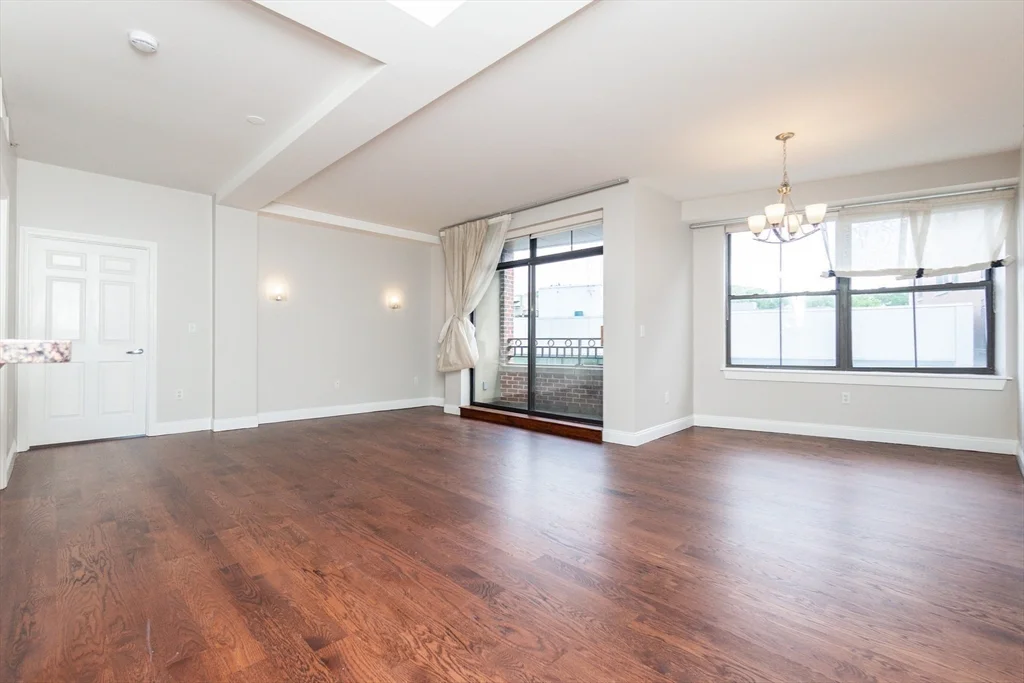 110-112 Cypress St, Coolidge Corner