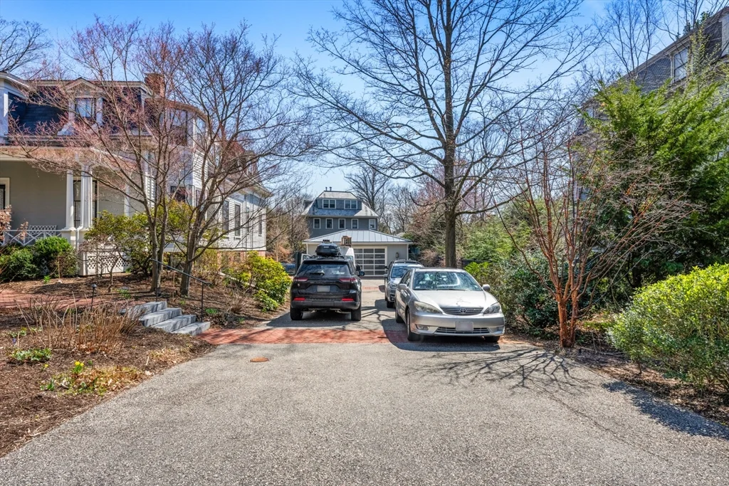 14 Craigie St, West Cambridge