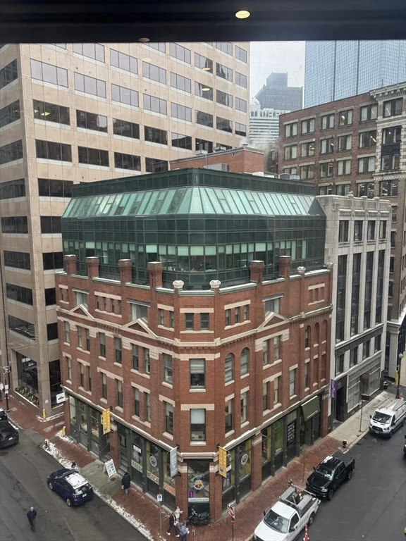 281 Franklin, Downtown