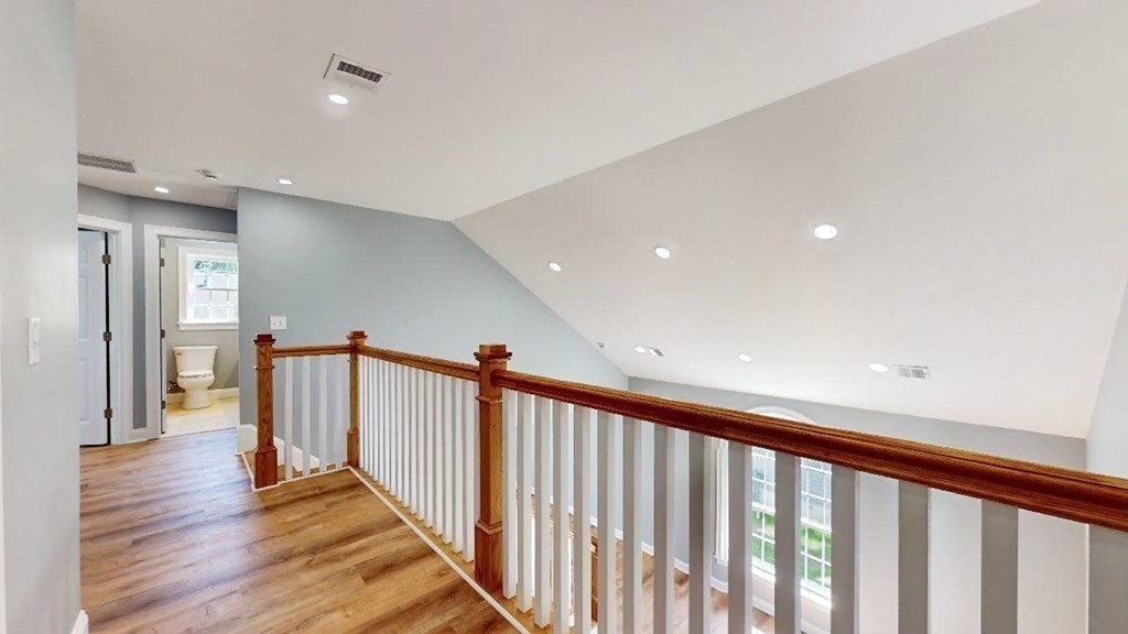 12 Kiara Dr, Worcester