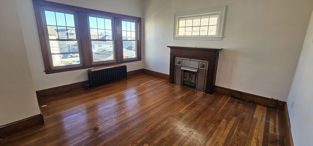 14 Harding Ave, Everett