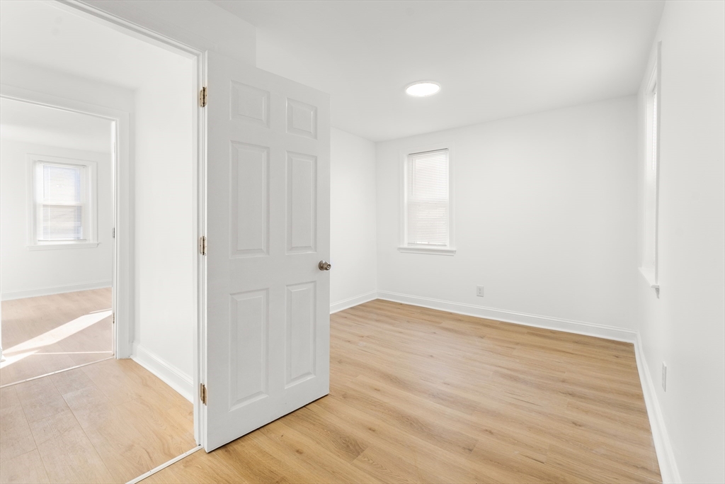 2 Mechani St, Saxonville