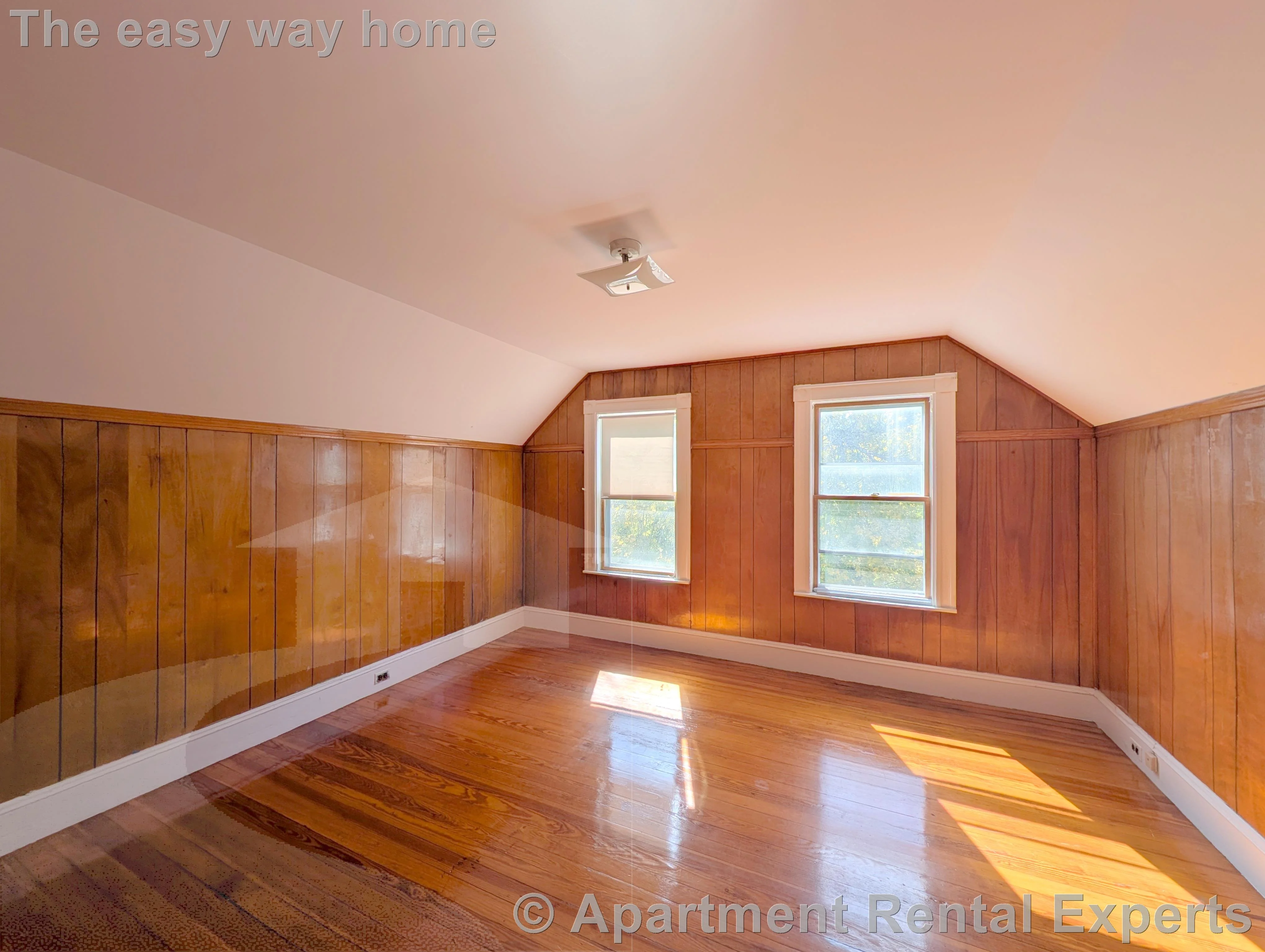 58 Monument St, Tufts