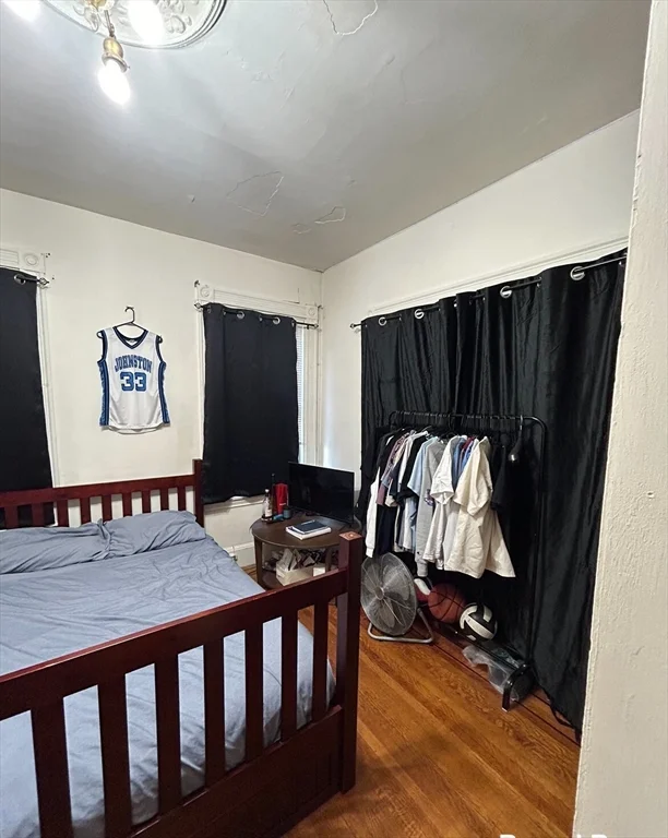 17 Hillside St, Mission Hill