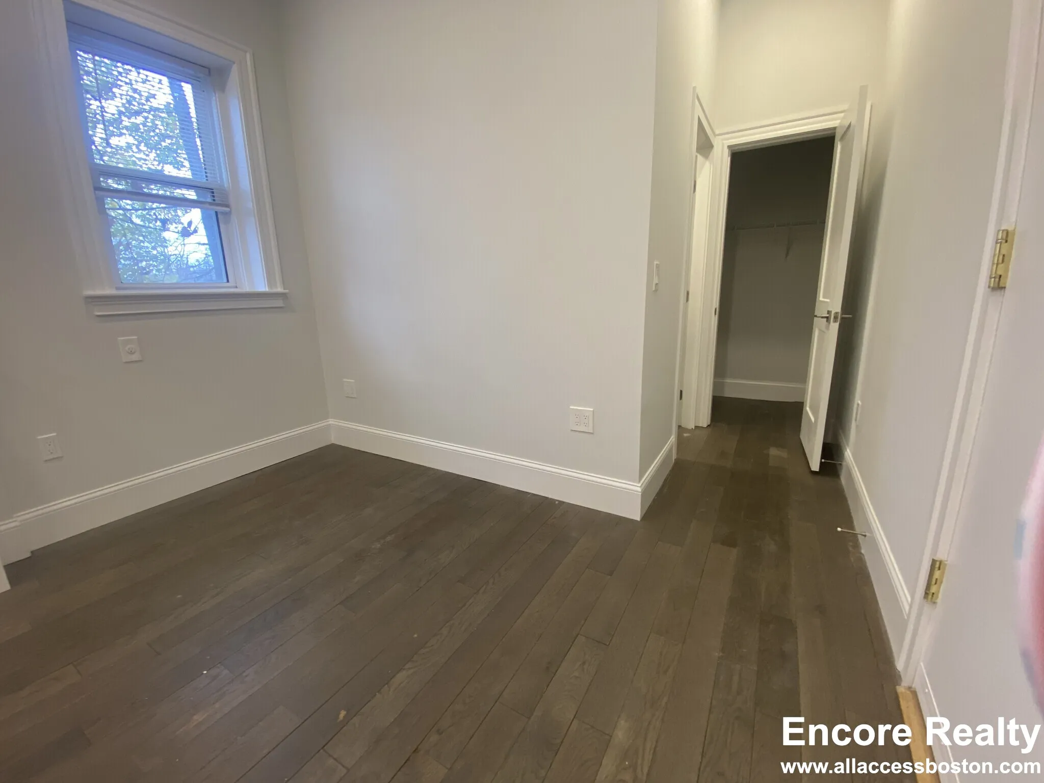 124 Peterborough St, Fenway