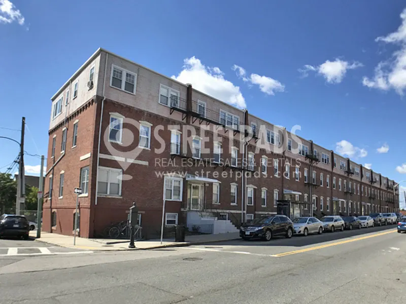 180 North Beacon St, Brighton