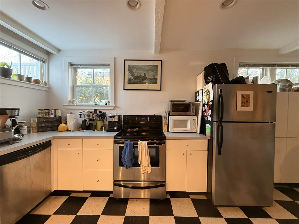 69 Seaverns Ave, Jamaica Plain