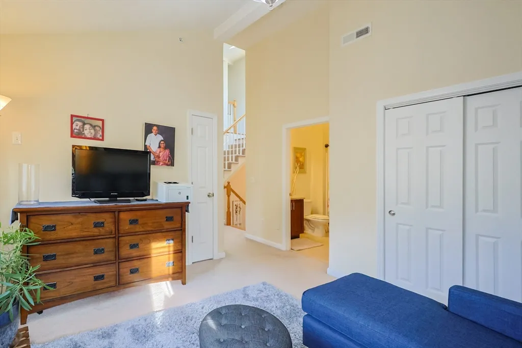 8 Patriots Blvd, Hopkinton