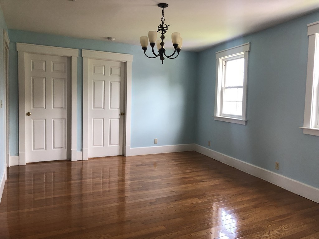 39 Magazine St, Roxbury