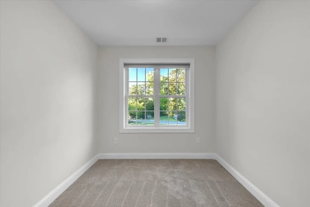 16-18 Peckham Ave, Brockton