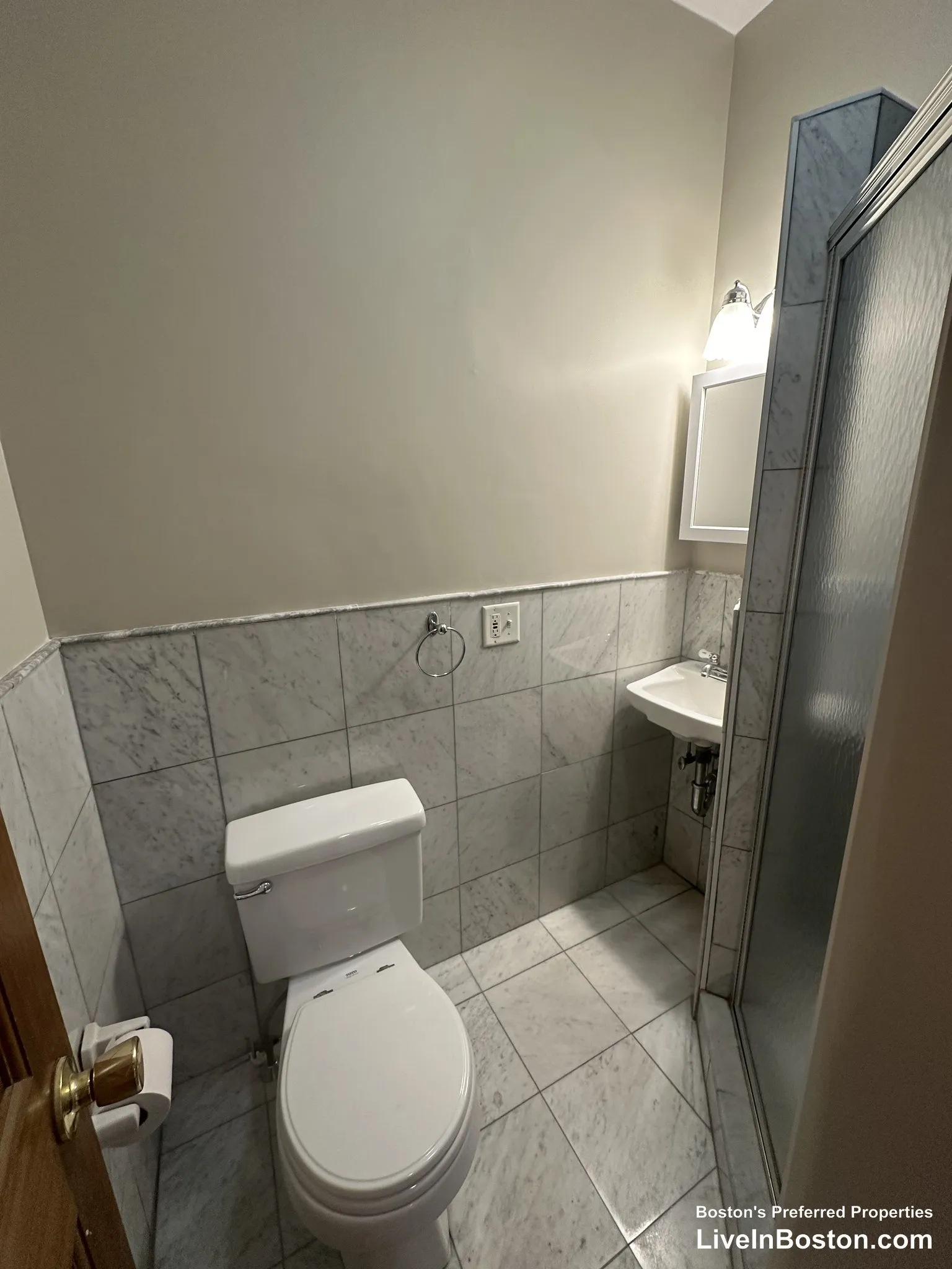 57 Gainsborough St, Fenway