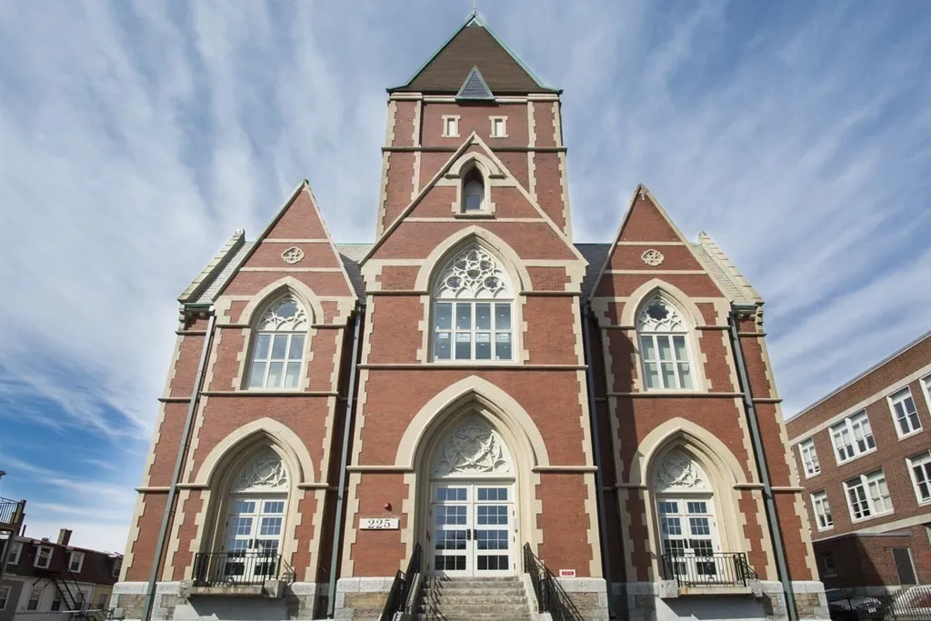 225 Dorchester St, South Boston