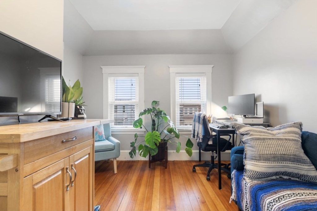 439 Ashmont St, Dorchester