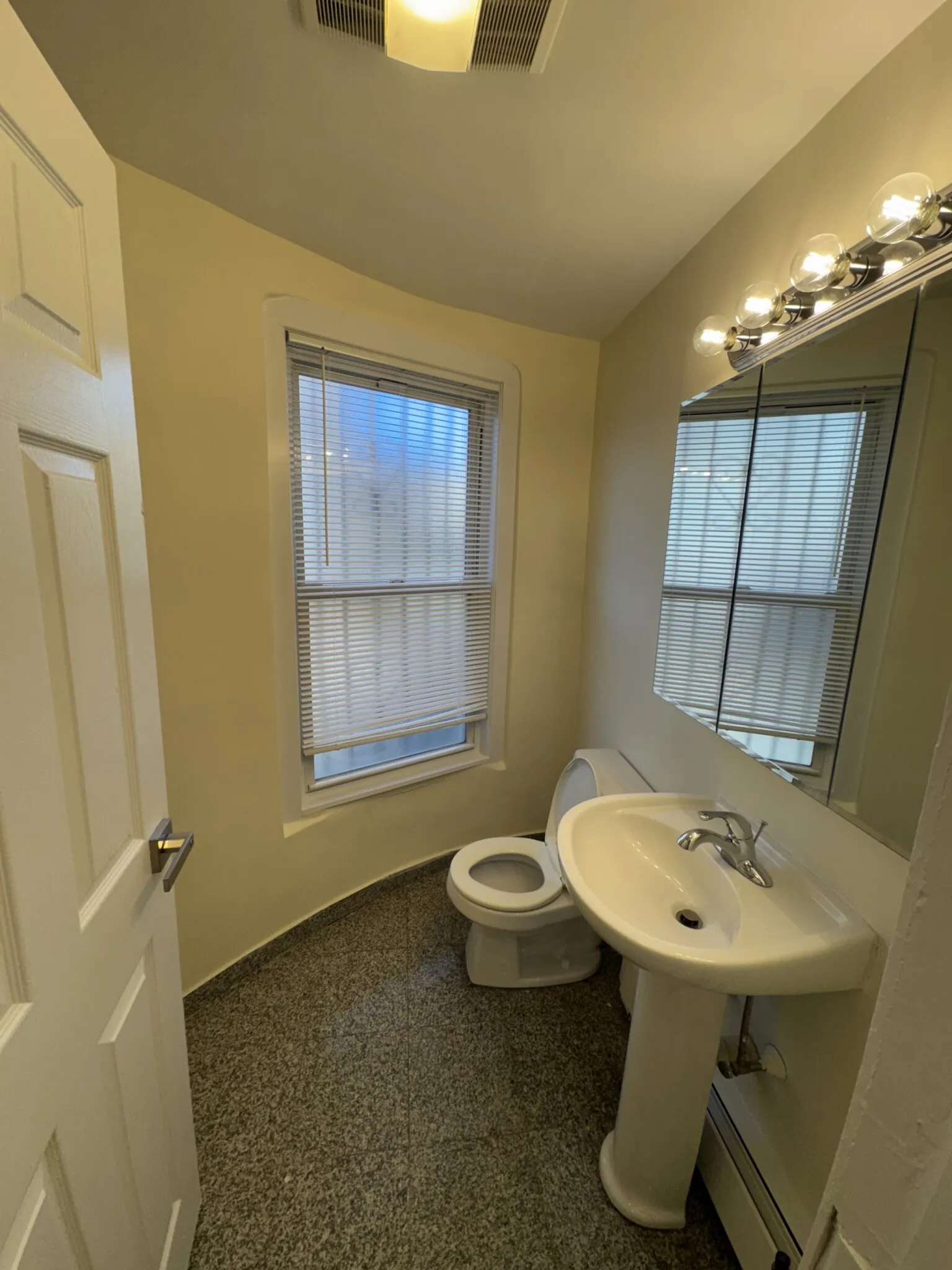 56 Cummings Rd, Brighton