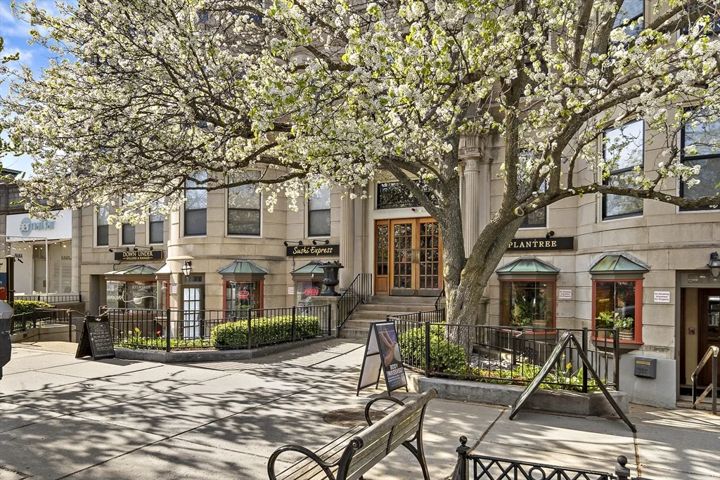 1038 Beacon St, Coolidge Corner