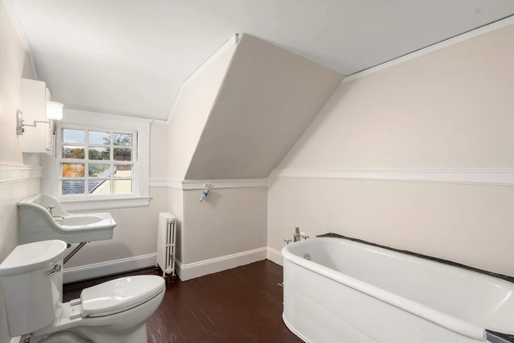 161 Clinton Rd, Fisher Hill