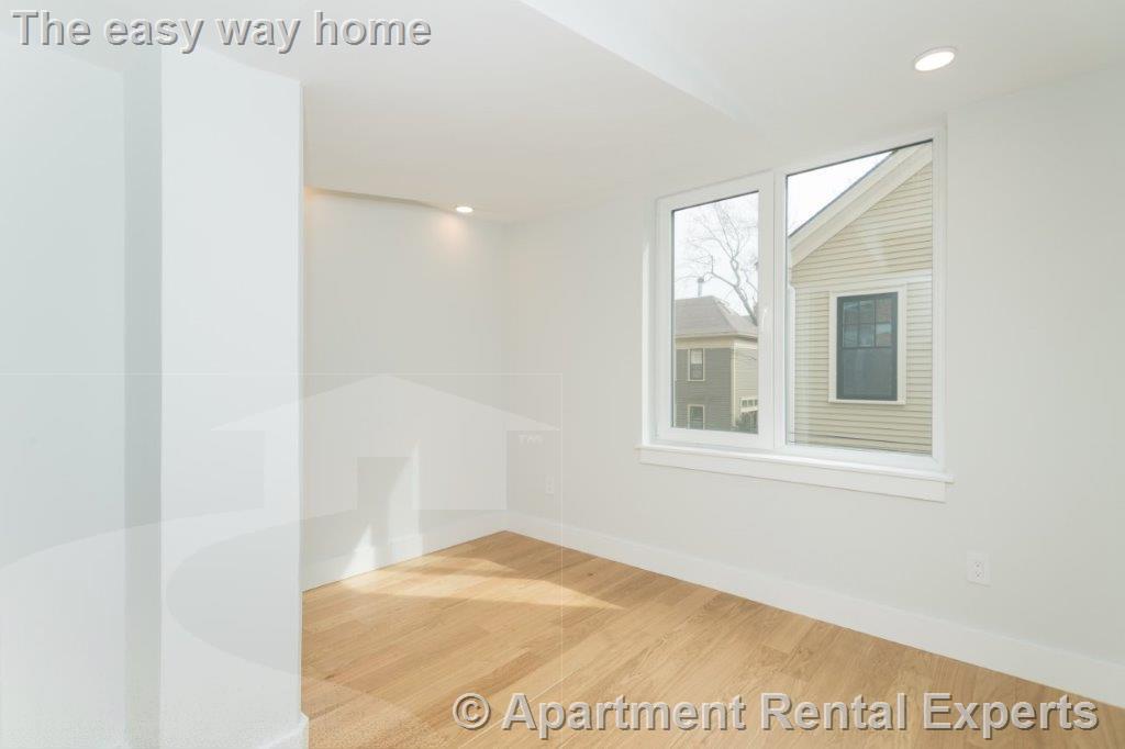 334 Harvard St, Harvard Square