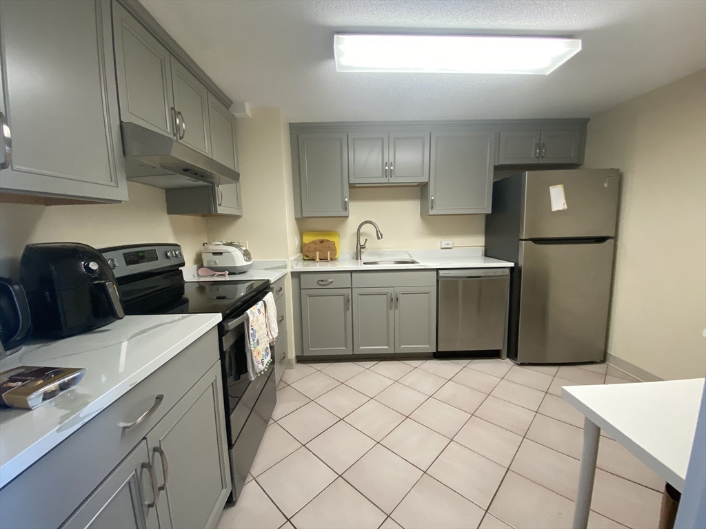 1731 Beacon St, Brookline