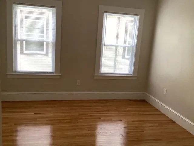 37 Brook St, Central Village