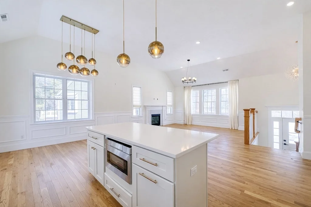 261 Main St, Shrewsbury