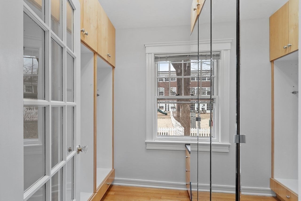 110 Leonard St, Belmont