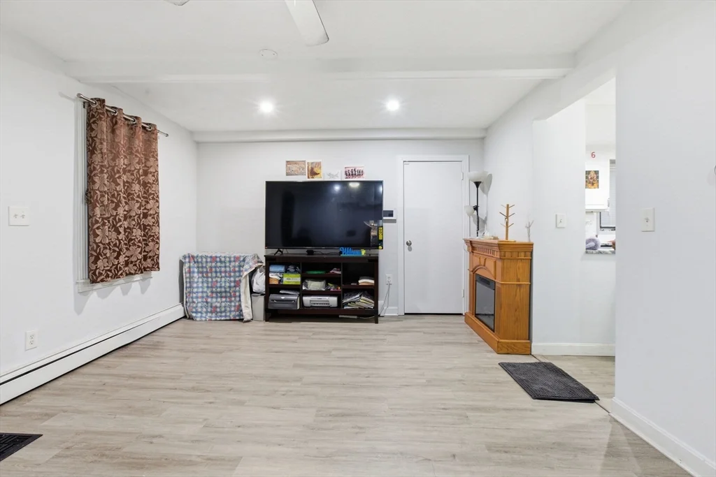 14 Mount Pleasant Ave, Dracut