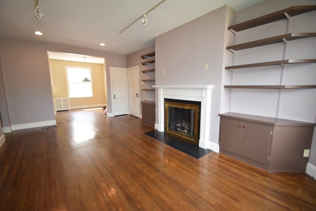 141 Beaconsfield Rd, Brookline