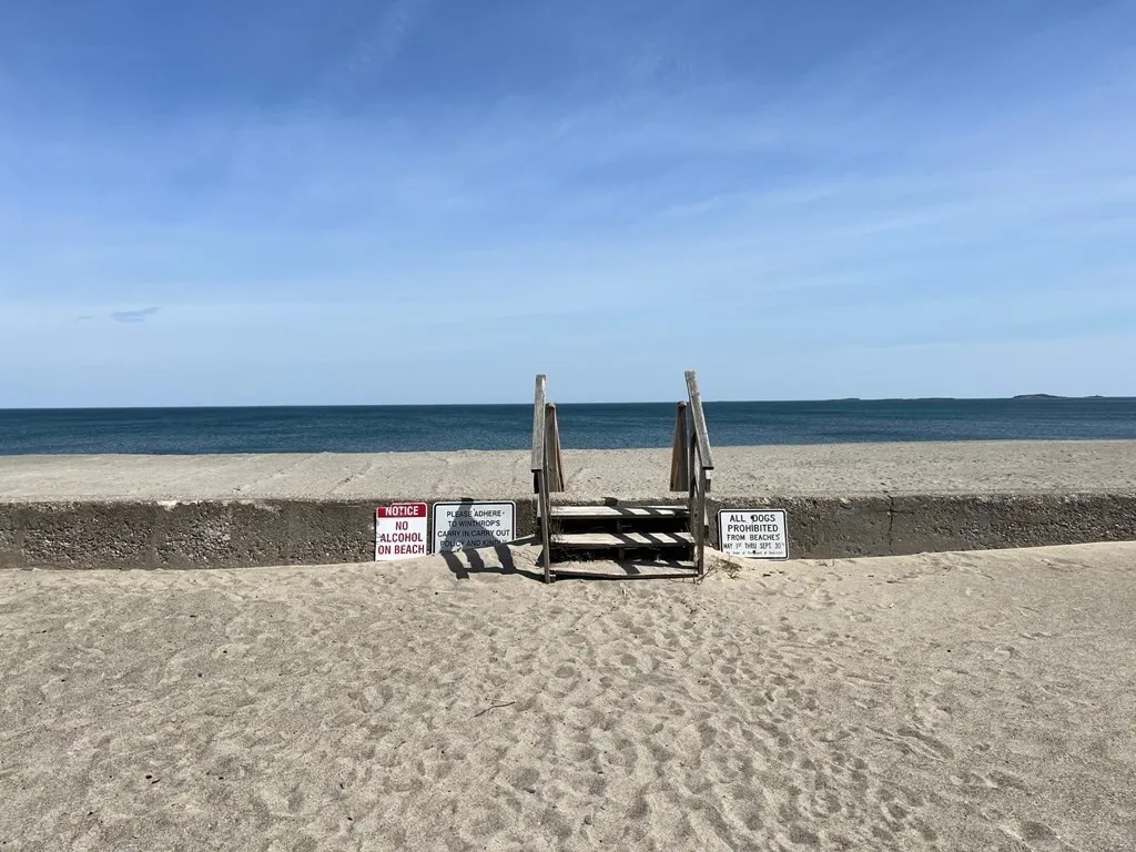 139 Bayview Ave, Winthrop