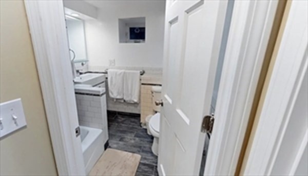 338 Western Ave, Riverside