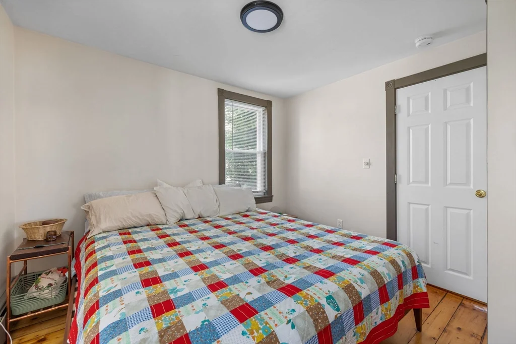 9 Hodges Ct, Salem